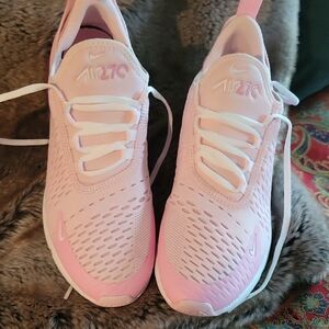 Nike Women's Air Max 270 Pink Sneakers